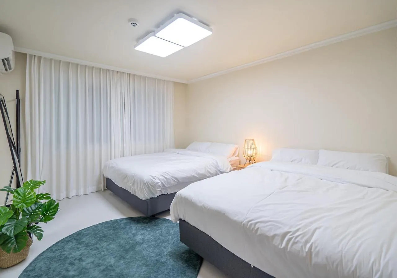 Villa Osondoson Stay-5Min To Hapjeong Station, Family Favorites, 3Bed Room, Large Living Room Seoul