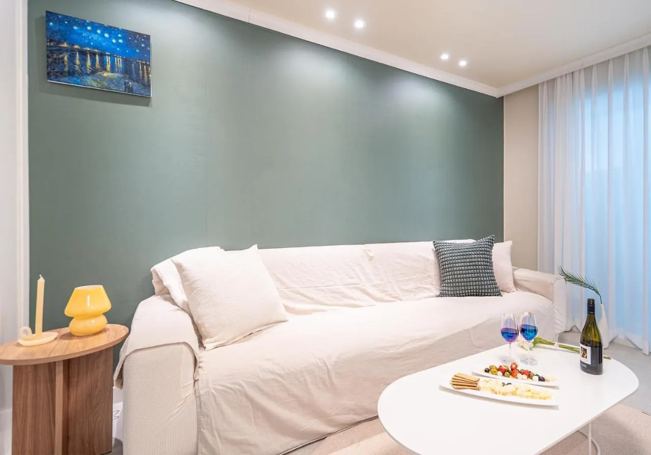 Villa Osondoson Stay-5Min To Hapjeong Station, Family Favorites, 3Bed Room, Large Living Room Seoul