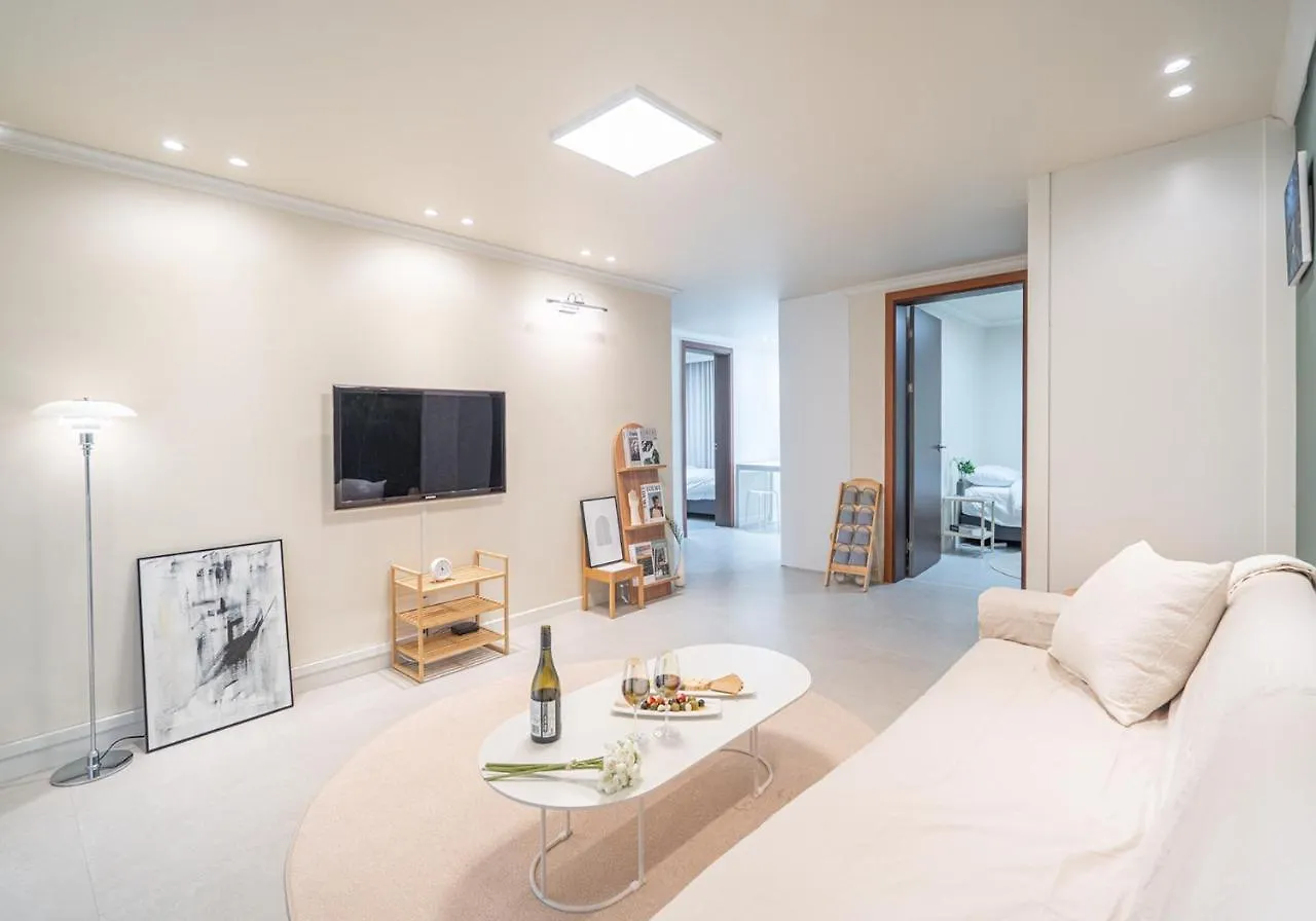 Osondoson Stay-5Min To Hapjeong Station, Family Favorites, 3Bed Room, Large Living Room Seoul Villa